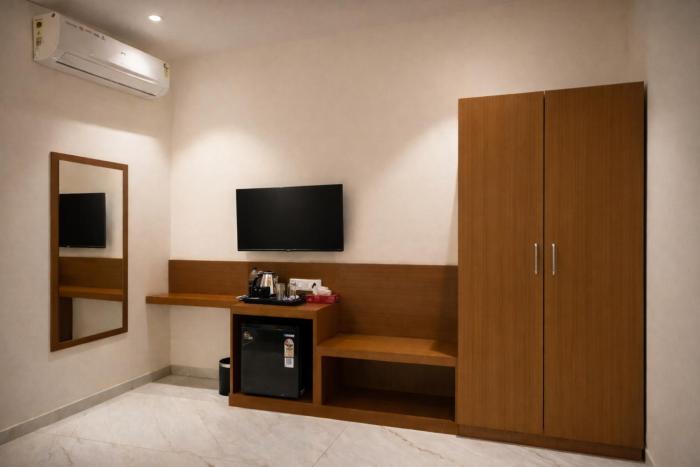 solasta stays and banquet wakad