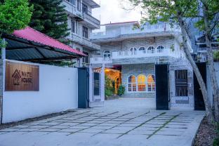 white house by kulut