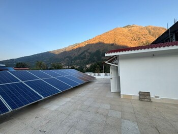 White House By Kulut,,2 star