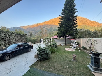 White House By Kulut,,2 star