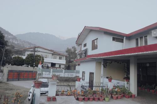 hotel country heights