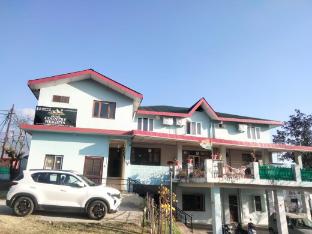 hotel country heights