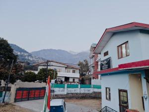 hotel country heights