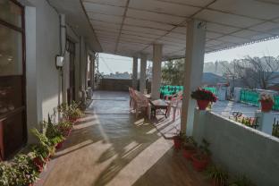 Hotel Country Heights,,3 star