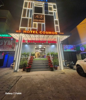 Hotel Cosmos,,3 star