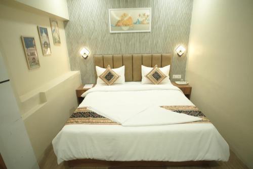 click find stay orderly bazar