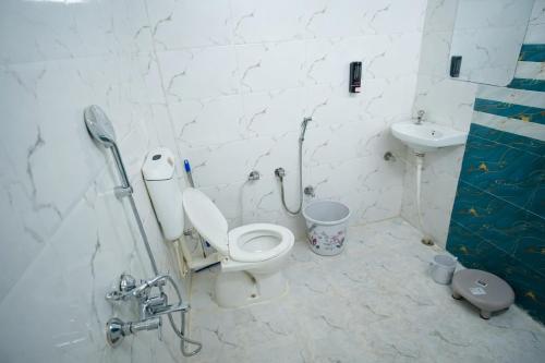 click find stay orderly bazar