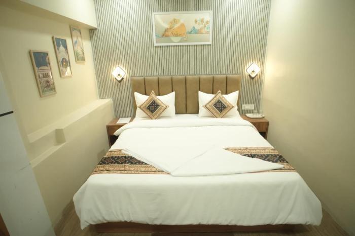 click find stay orderly bazar