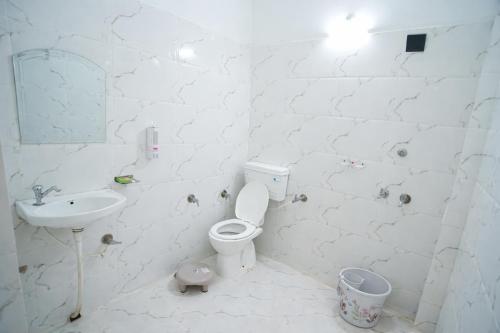 click find stay orderly bazar