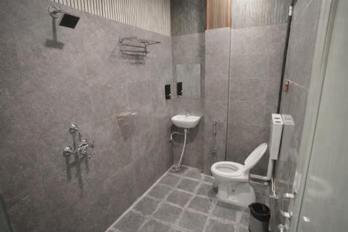 click find stay orderly bazar