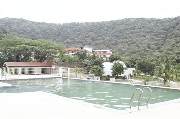 Nirvana Holistic Living Resort,,4 star