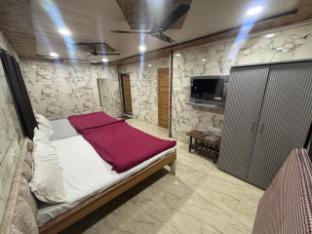 hotel aashirwad