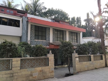 hotel saiba lodging