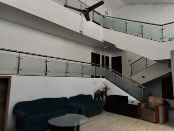 hotel saiba lodging