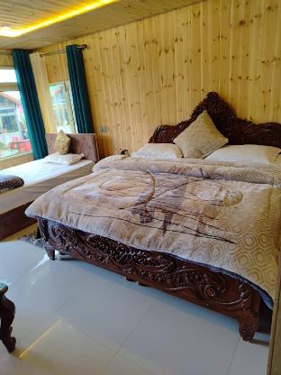 Auli Goldcrest,,2 star