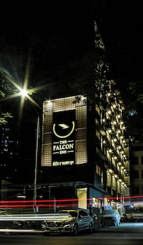 the falcon inn