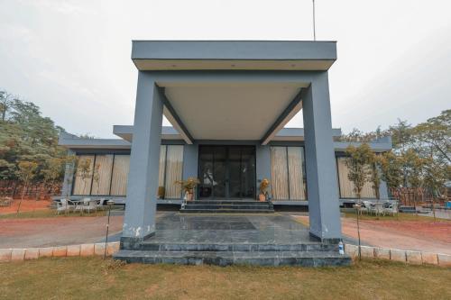 oakwood resorts and farms manesar binola