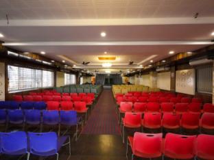 hotel grand inn jamkhandi