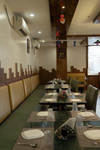 hotel grand inn jamkhandi