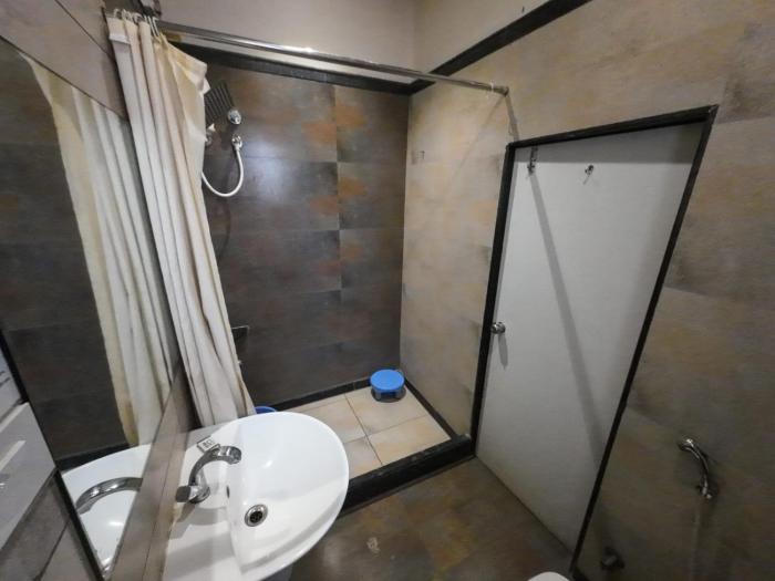 hotel grand inn jamkhandi