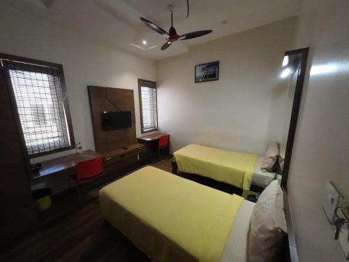 hotel grand inn jamkhandi