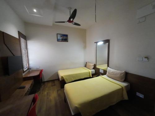 hotel grand inn jamkhandi