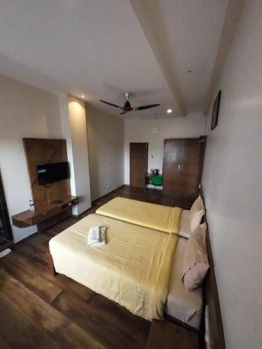 hotel grand inn jamkhandi