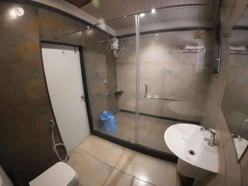 hotel grand inn jamkhandi