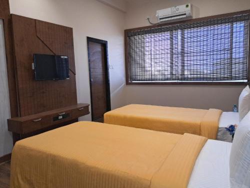 hotel grand inn jamkhandi