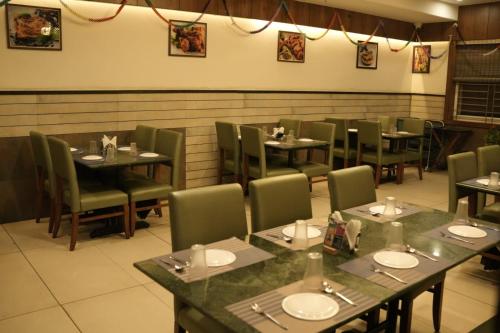 hotel grand inn jamkhandi