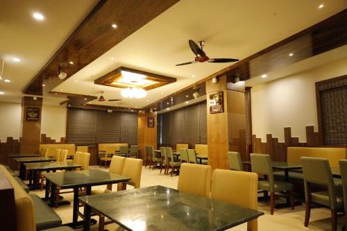 hotel grand inn jamkhandi
