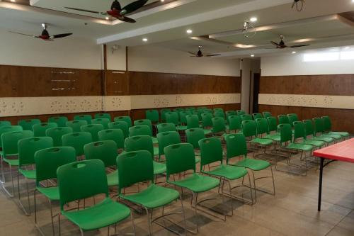 hotel grand inn jamkhandi