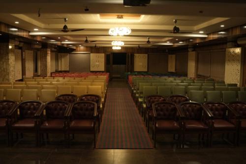 hotel grand inn jamkhandi