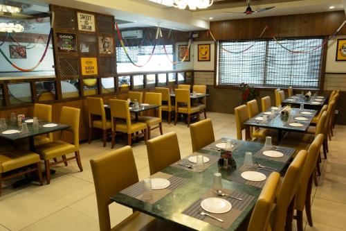hotel grand inn jamkhandi