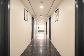 treebo twin tree suites