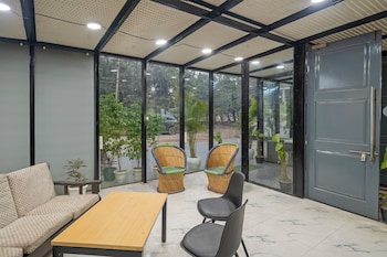 treebo twin tree suites