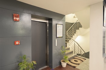 treebo twin tree suites