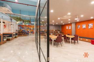 zostel noida
