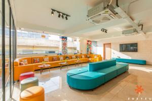 zostel noida