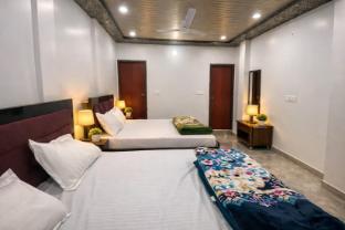 janki palace hotel and restaurant