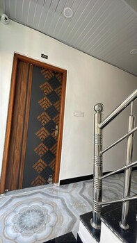 Janki Palace Hotel & Restaurant,,2 star