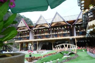 the breeze riverside resort