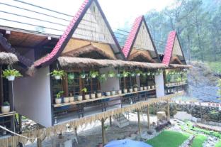 the breeze riverside resort