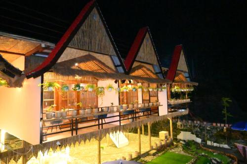 the breeze riverside resort