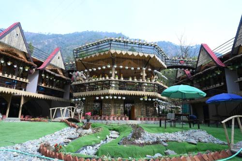 the breeze riverside resort