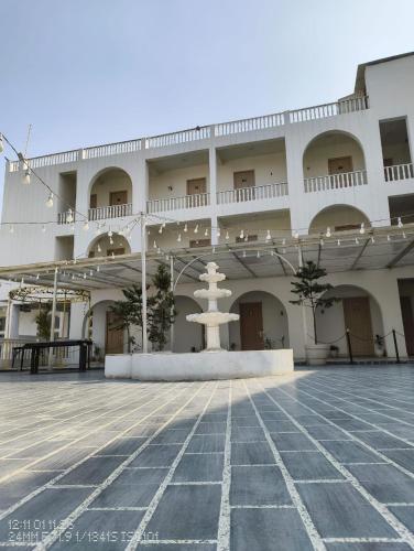 Ravira Resort,,3 star