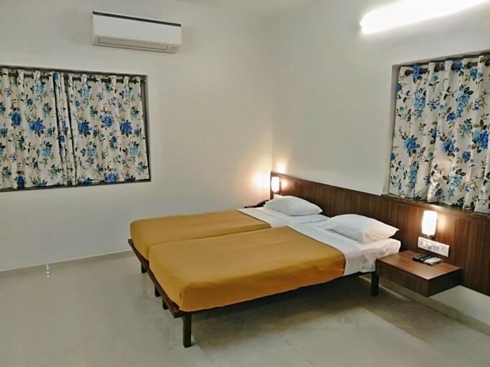 hotel regency international