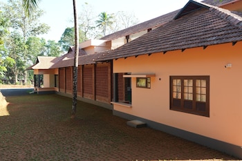 vaigayi ayurvedic resort