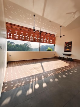 vaigayi ayurvedic resort