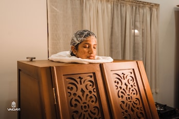 vaigayi ayurvedic resort